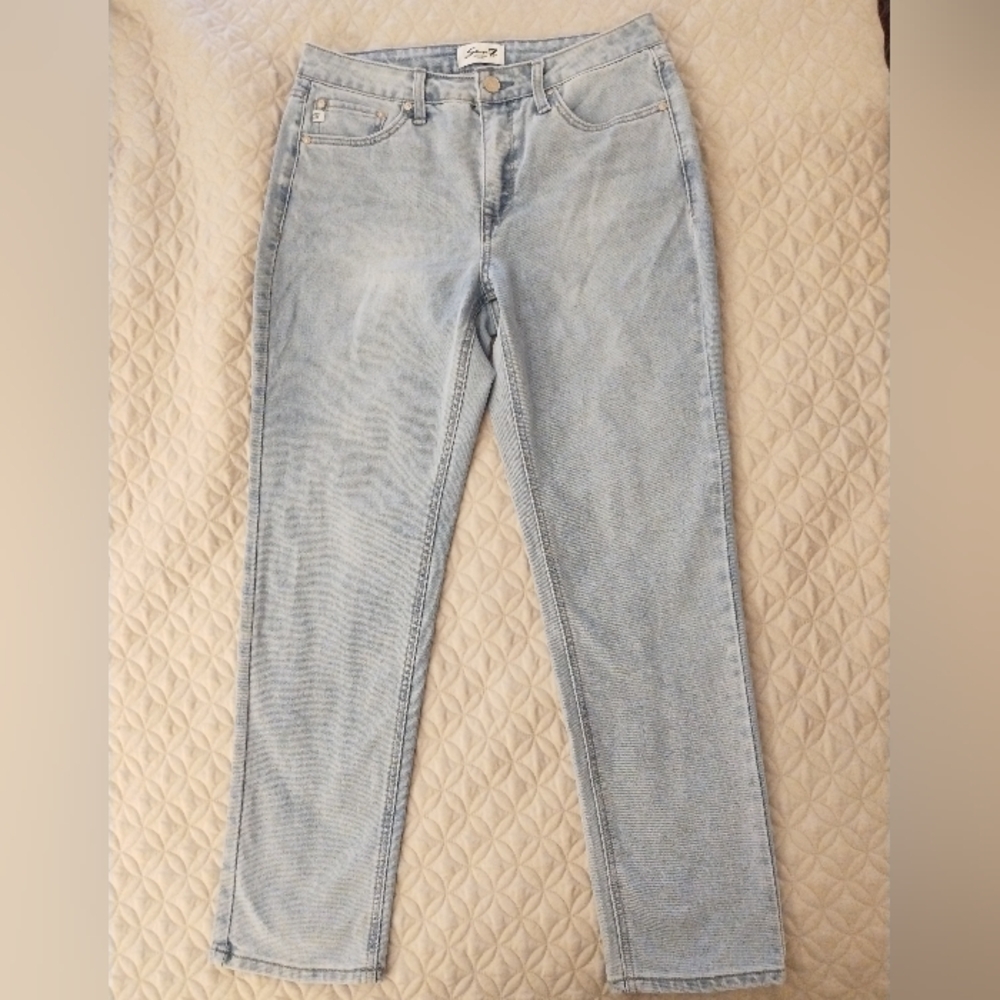 Seven7 Premium Brand Women's Straight Leg High Rise Jeans Light Wash NWOT
